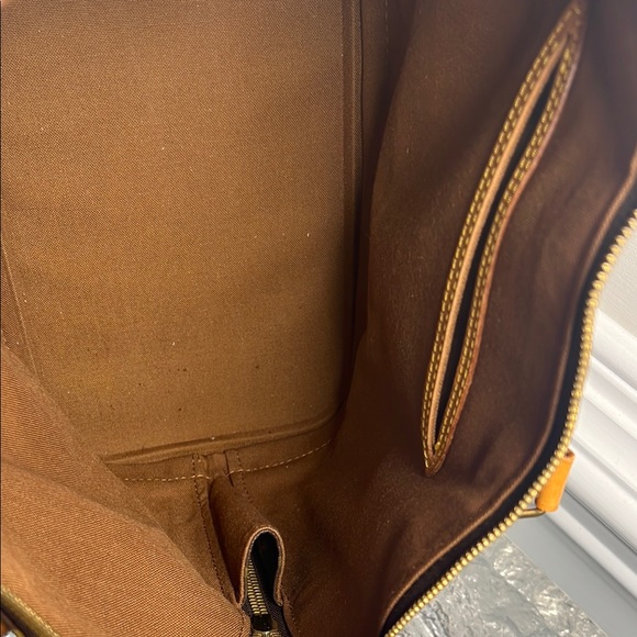 Louis Vuitton Alma Monogram Brown Handbag - Picture 9 of 15